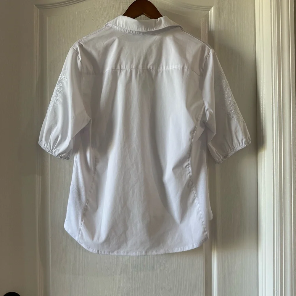 Zac & Rachel White Button-Front Collar Blouse embroidered Eyelet Detail Sz L - Picture 4 of 6